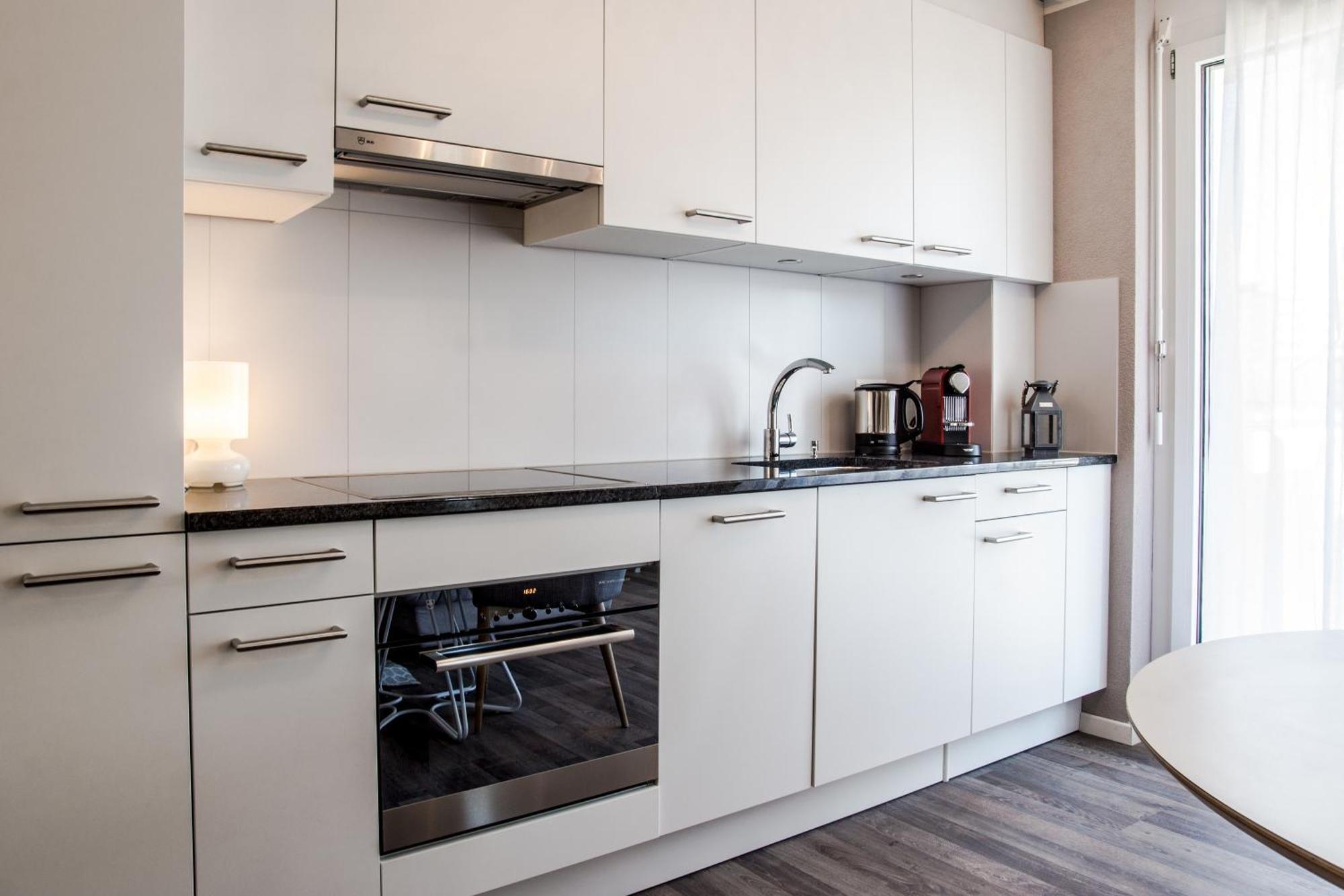 Reloc Serviced Apartments Zurich-Oerlikon Rum bild